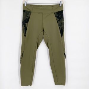 Second Skin Green Camo Camouflage Leggings Women’s Size X-Large
